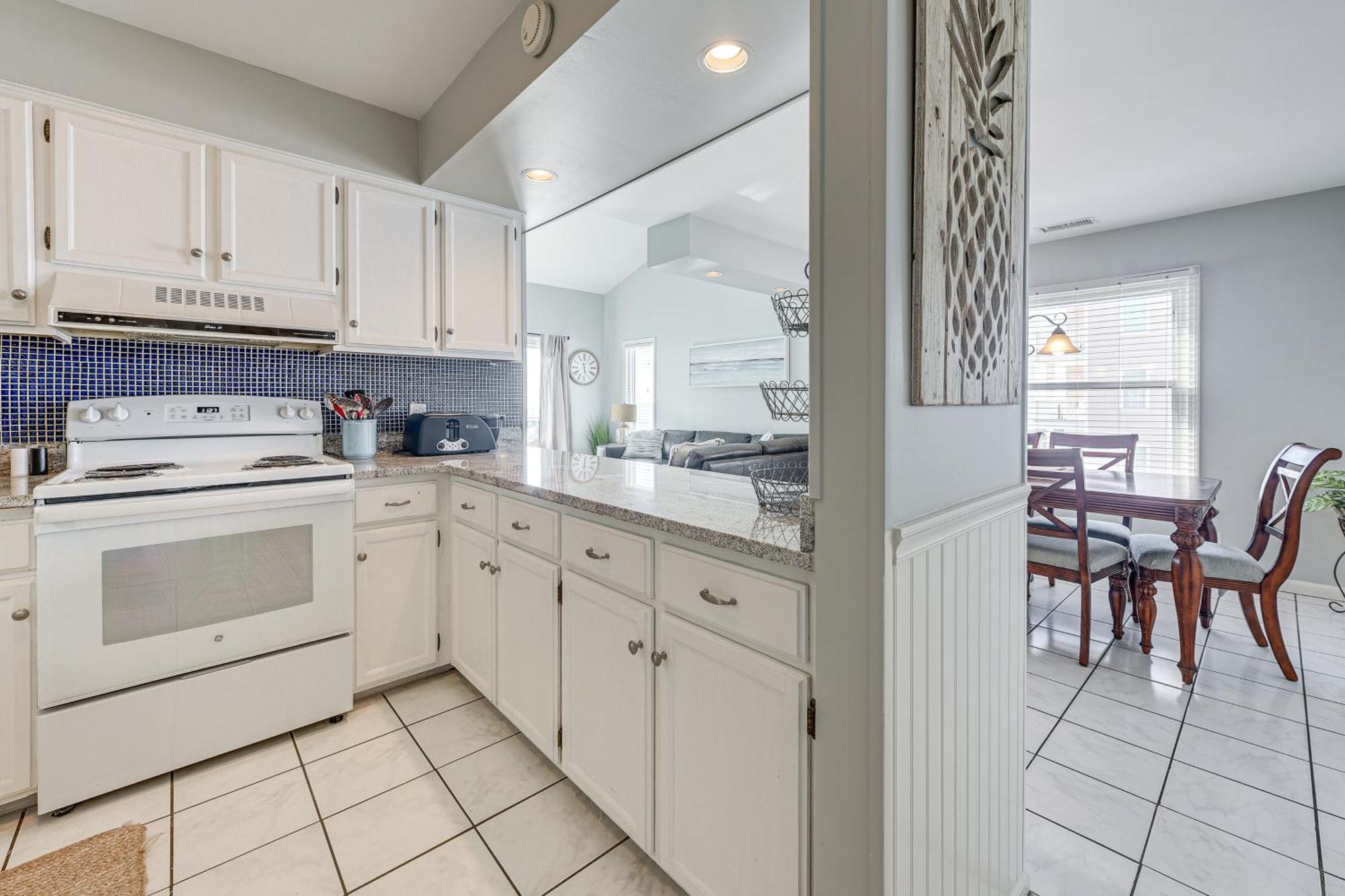 מירטל ביץ' Sunny Seaside Condo With View - Walk To Beach מראה חיצוני תמונה