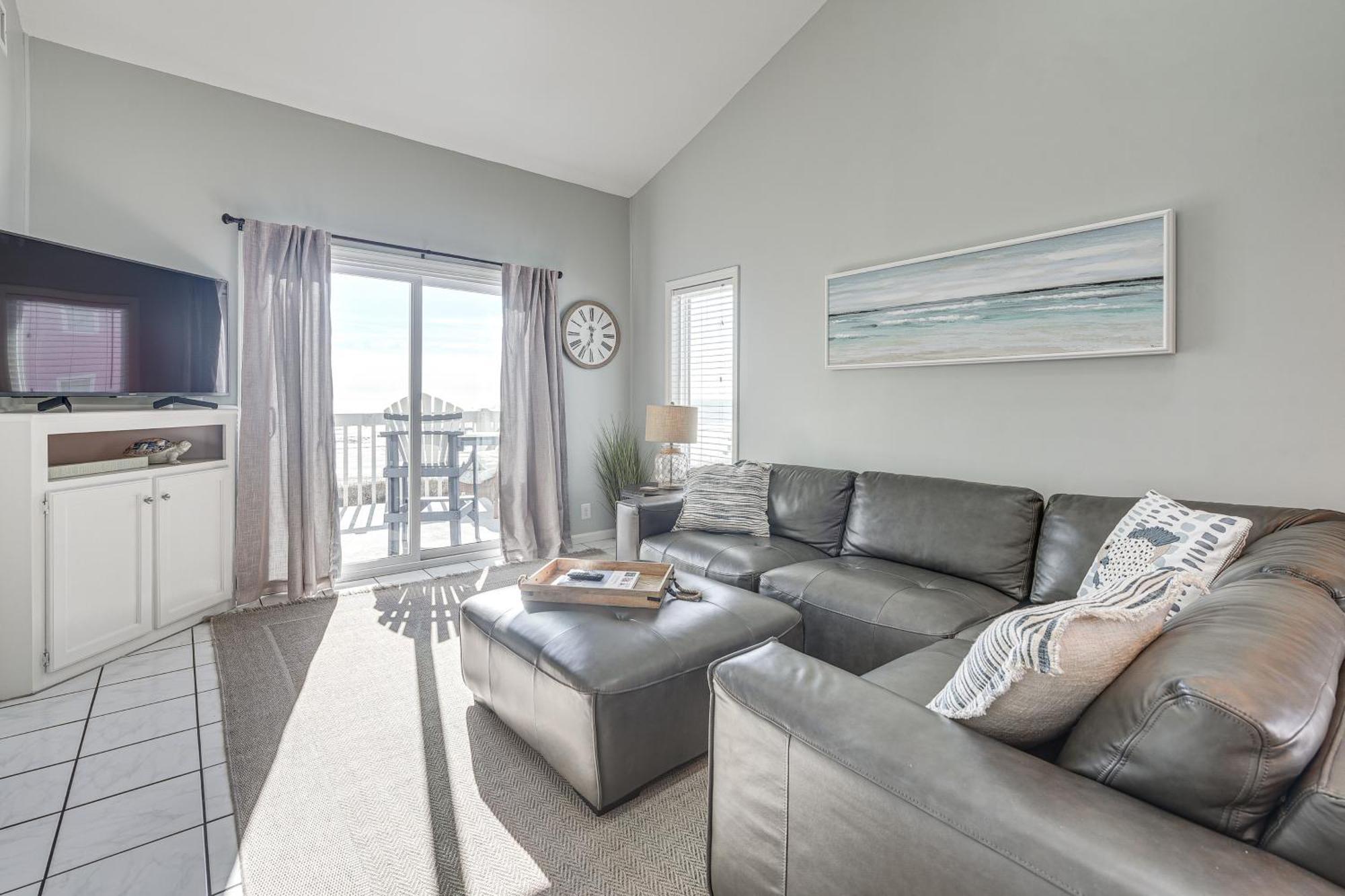 מירטל ביץ' Sunny Seaside Condo With View - Walk To Beach מראה חיצוני תמונה